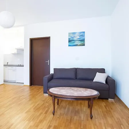 Perojka Apartment